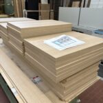 Foratrice Biesse Brema in lavorazione su pannello Pfleiderer